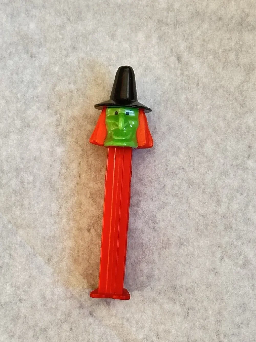 D22 Vintage Pez 1990’s Witch 4.9 Slovenia With Feet Preowned